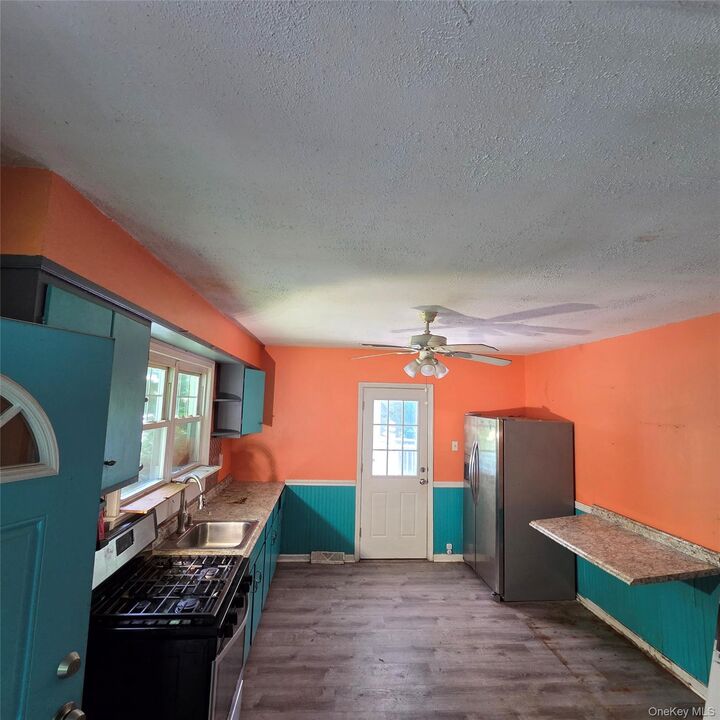 Property Photo:  60 Higgins Trail  NY 10950 