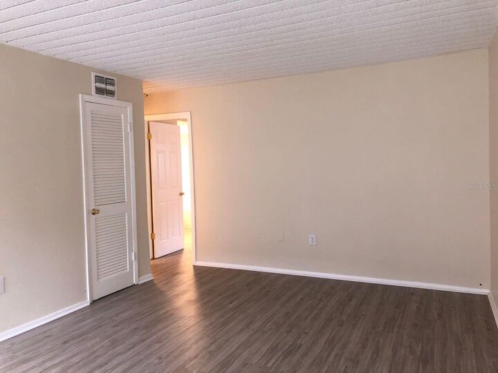 Property Photo:  1311 Baywatch Loop 204  FL 33612 
