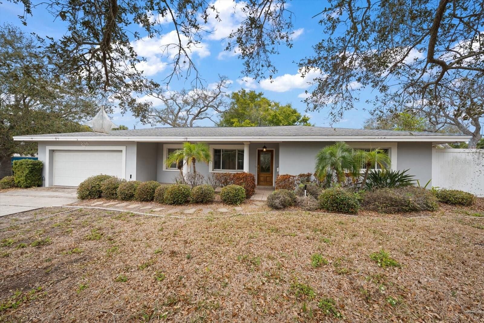 Property Photo: 230 Garden Circle FL 33756