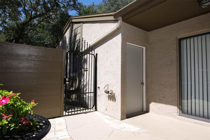 Property Photo:  455 Meadowood Boulevard 455  FL 32730 