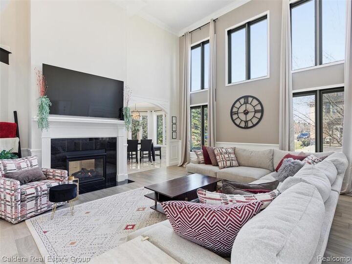 Property Photo:  7219 Vista Drive  MI 48316 5861 