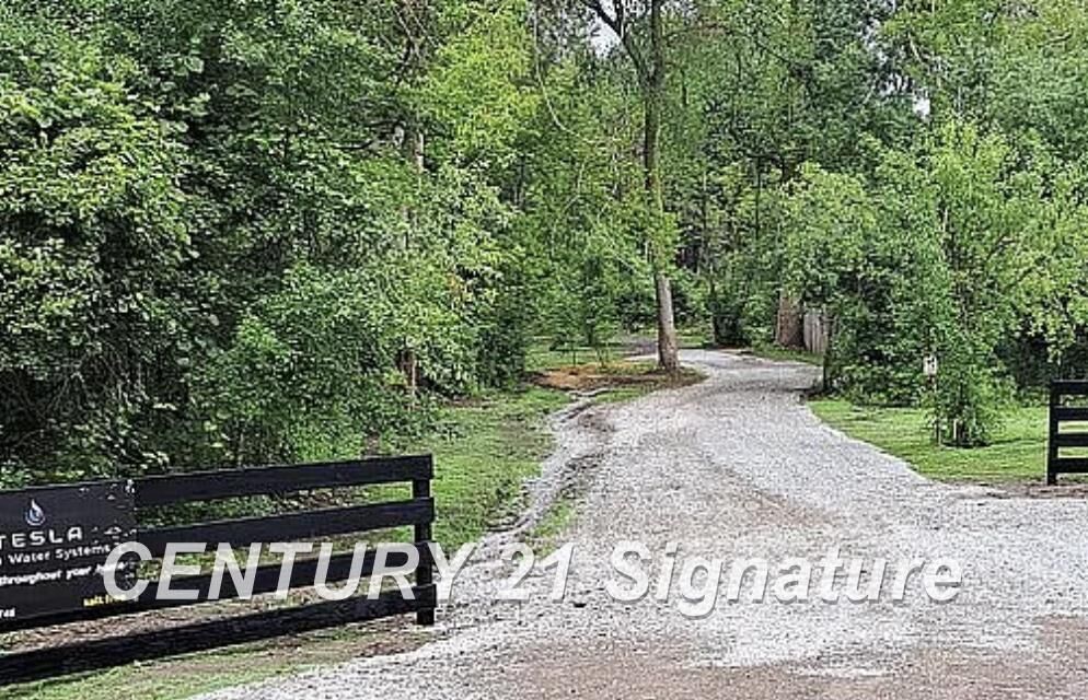 Property Photo: 1948 E Chippewa River Road MI 48640