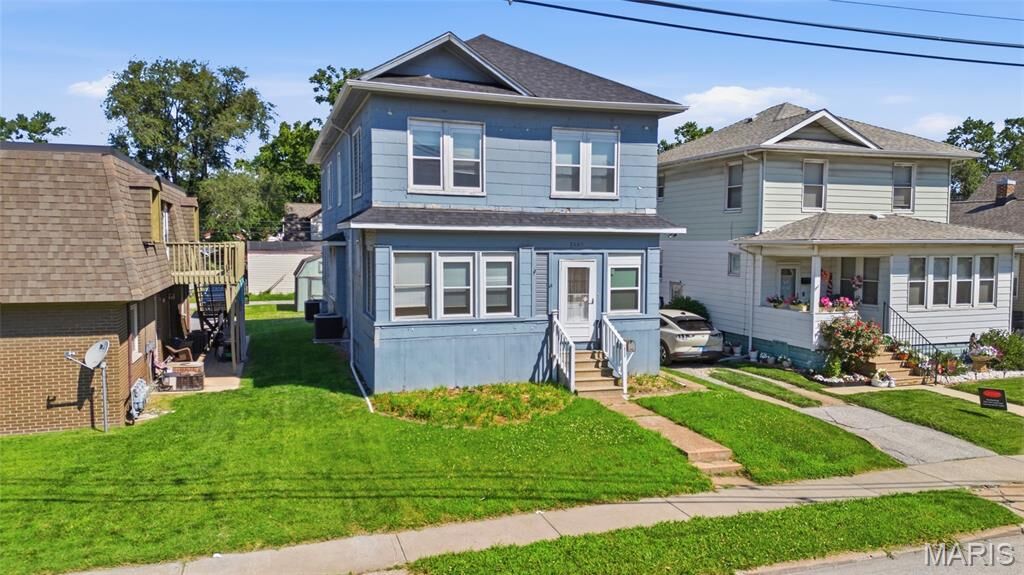 Property Photo:  2605 Washington Avenue  IL 62040 