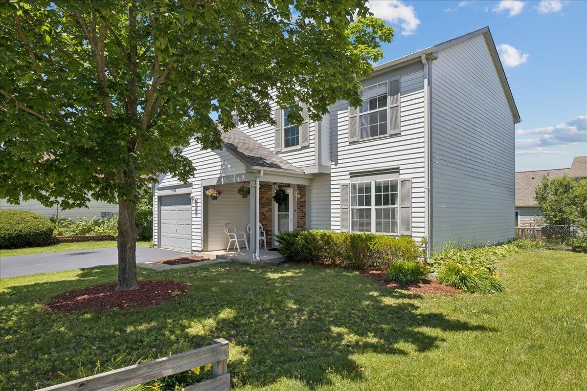 Property Photo:  1116 Burnham Court  IL 60060 