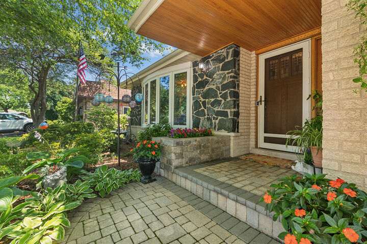Property Photo:  7933 Glen Lane  IL 60561 