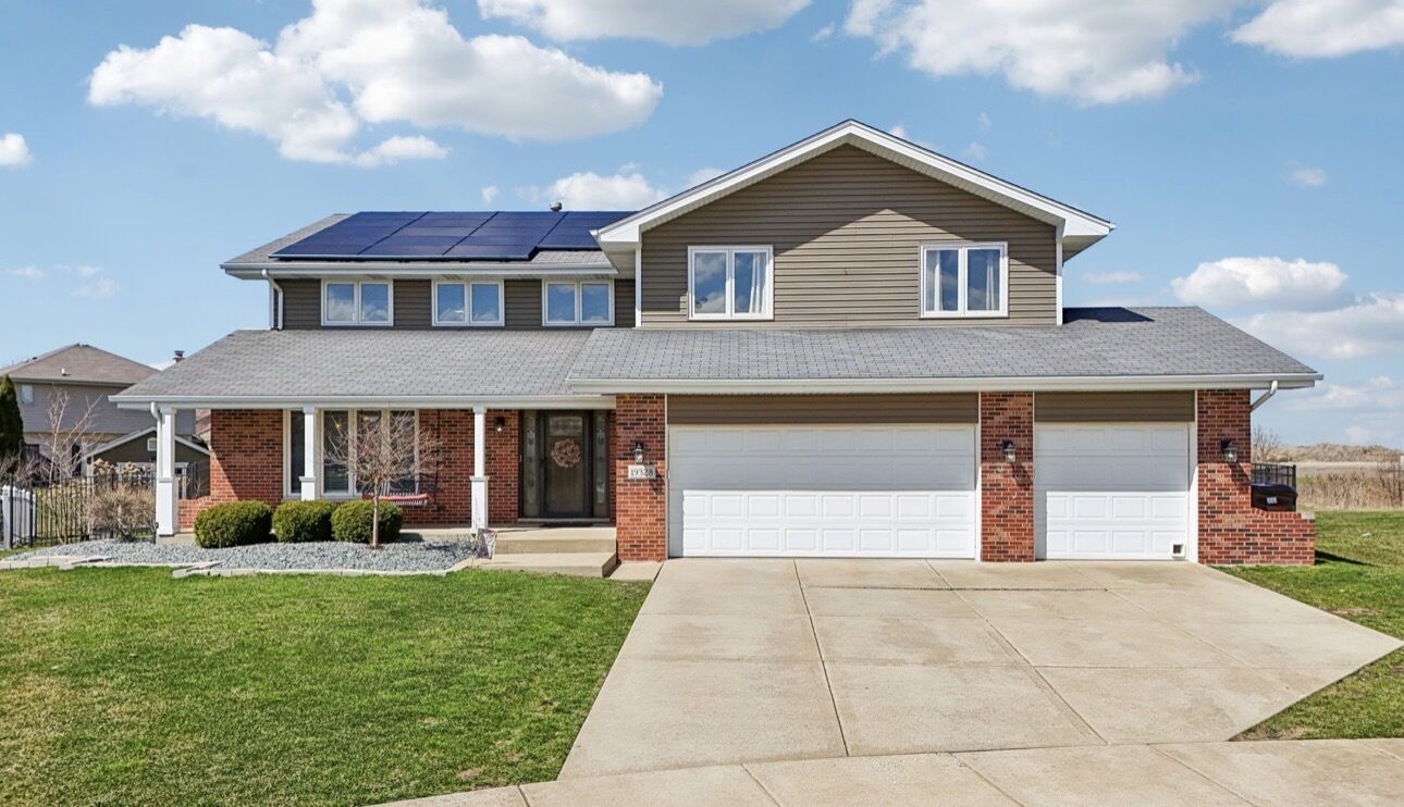 Property Photo:  19328 Woodfield Court  IL 60487 