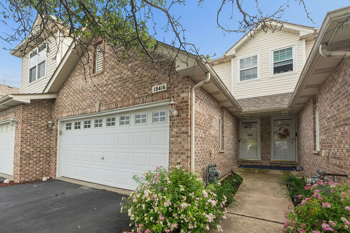 Property Photo:  18416 Century Court  IL 60477 