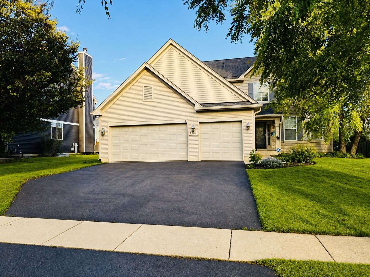 Property Photo:  2204 Seaton Avenue  IL 60431 
