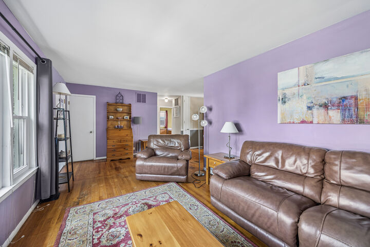 Property Photo: 1447 Heidorn Avenue IL 60154
