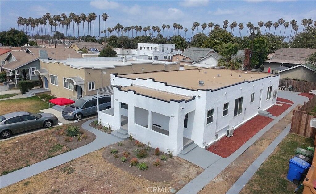 Property Photo:  4706 8th Avenue  CA 90043 