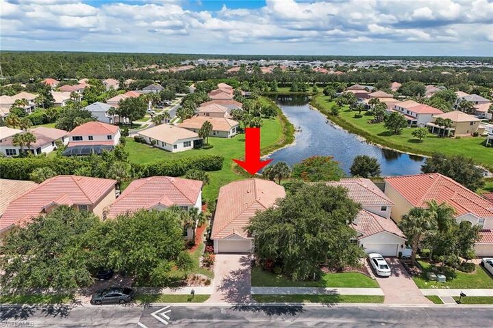 Property Photo: 2010 Fairmont Ln FL 34120