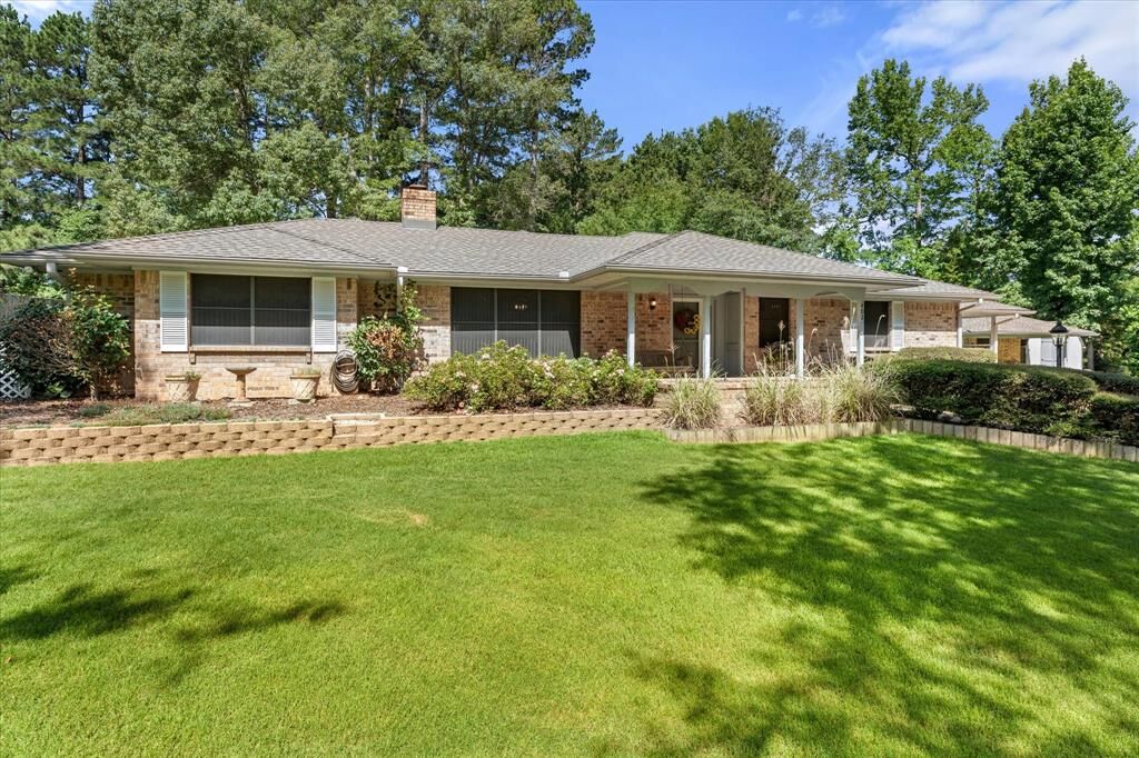 Property Photo:  402 Shady Bend  TX 75783 