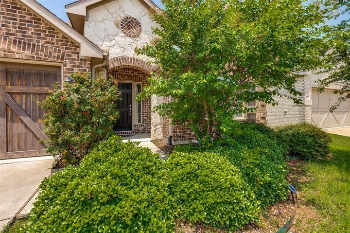 Property Photo: 4541 Conrad Avenue TX 76227