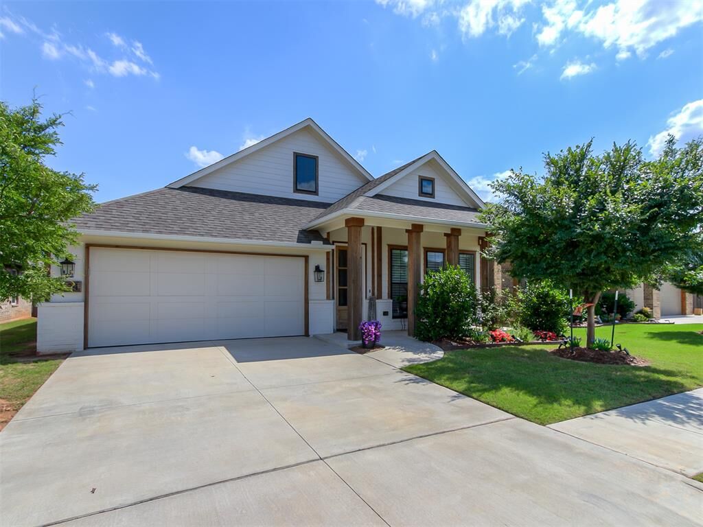Property Photo:  1524 SW 163rd Street  OK 73170 