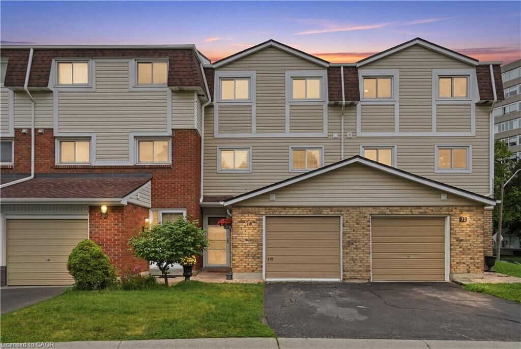 Property Photo:  11 Harrisford Street 78  ON L8K 6L7 
