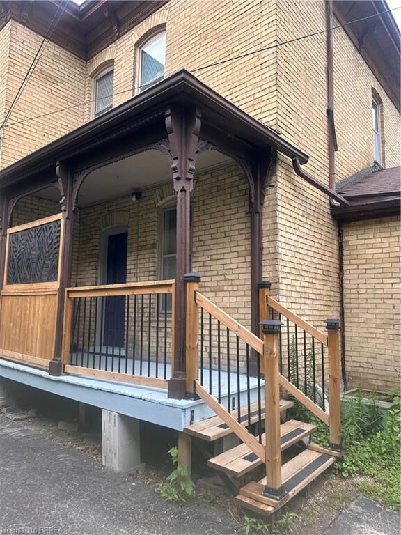 Property Photo: 211 Dalhousie Street ON N3S 3T8