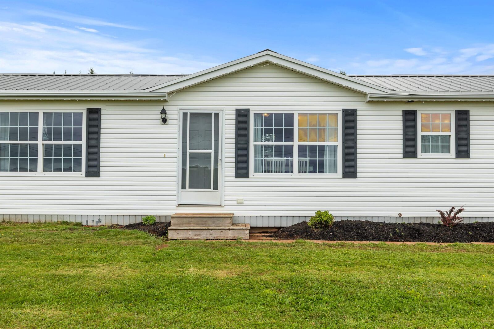 Property Photo:  1524 Kingston Road  PE C0A 1C0 