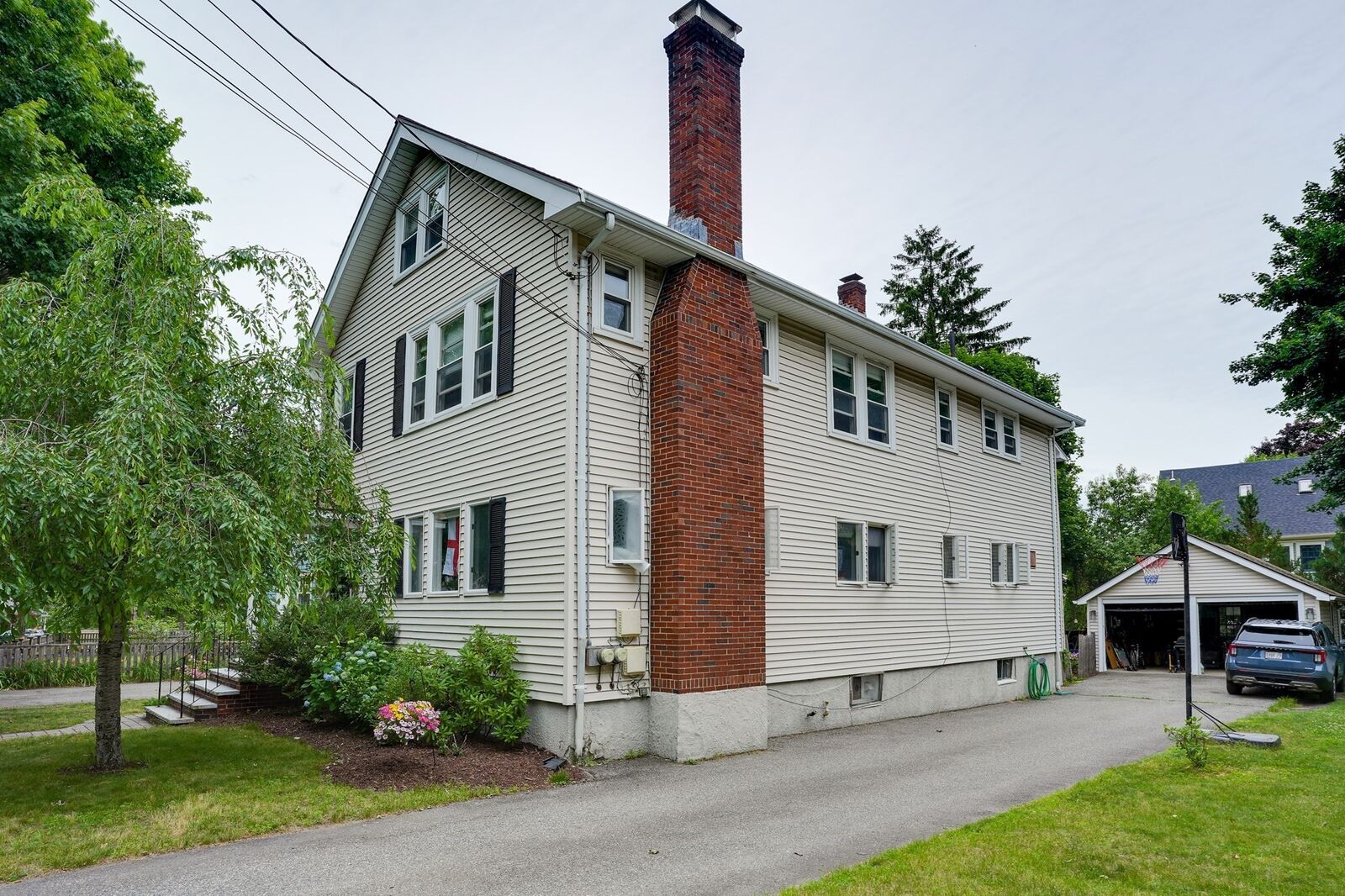 Property Photo: 25 Cross Street 2 MA 02478