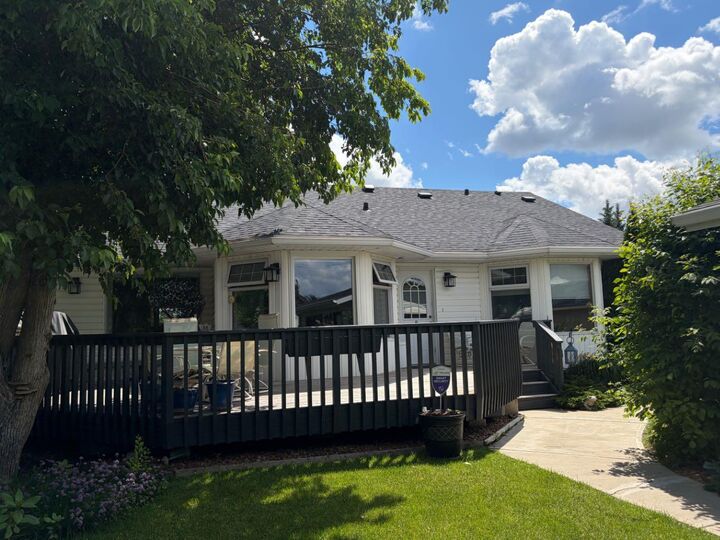Property Photo:  415 8 Street E  AB T0J 0Y5 