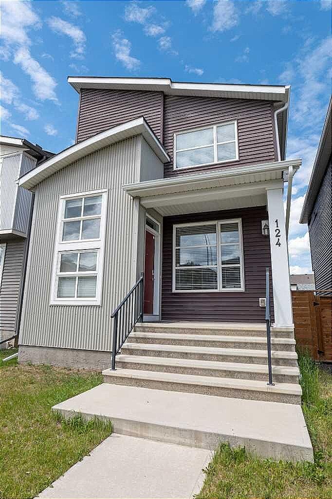 Property Photo:  124 Howse Avenue NE  AB T3P 0W1 