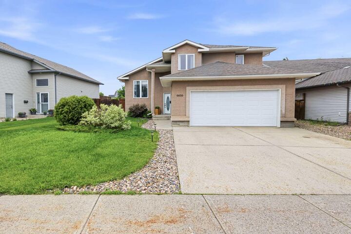 Property Photo: 6606 34 Street AB T9V 3J1