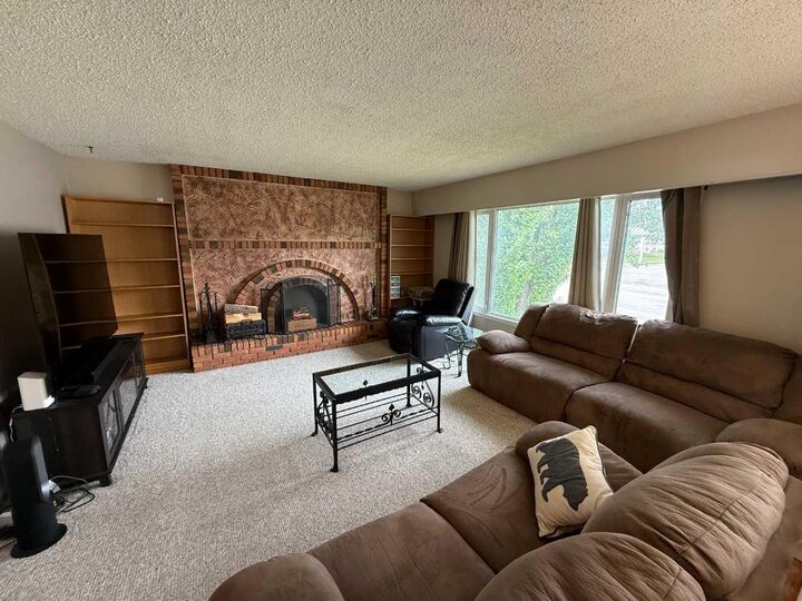 Property Photo: 481 Mountain Street AB T7V 1J9