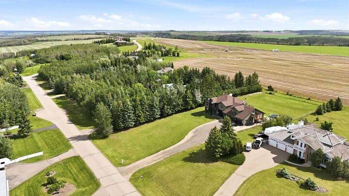 Property Photo: 26534 Township Road 384 19 AB T4E 1A1