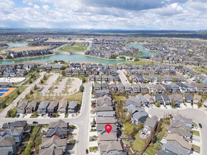 134 Masters Point SE — photo 1