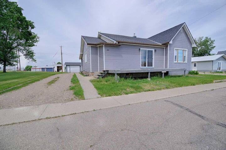 104 Retzke Street — photo 1