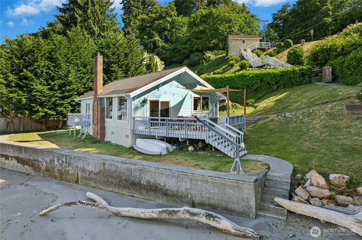 Property Photo:  10932  Vashon Hwy  SW  WA 98070 