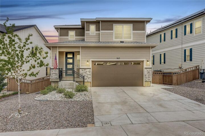 Property Photo:  943 Oleander Street  CO 80109 