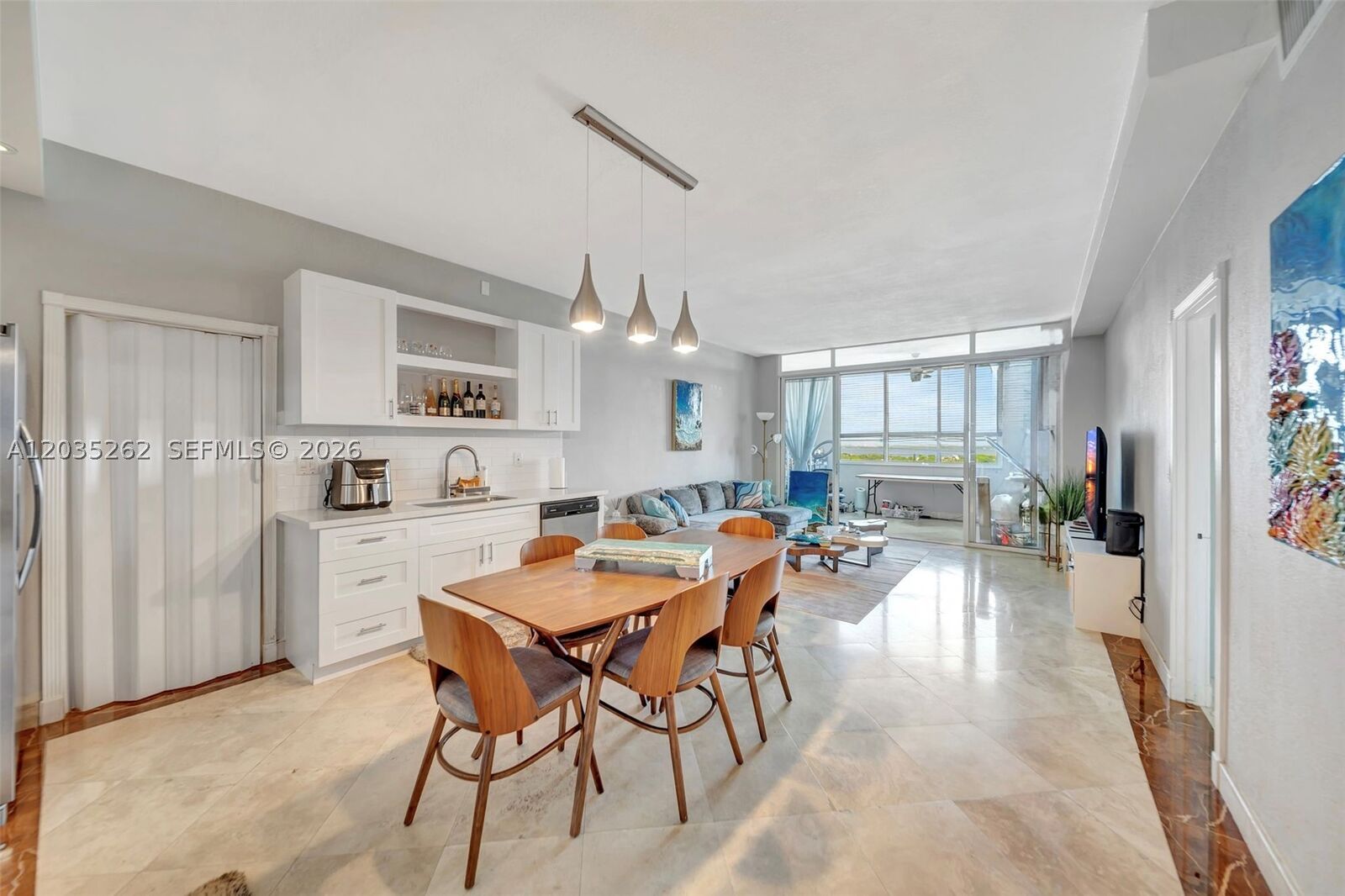 Property Photo:  5005 Collins Ave Ph02  FL 33140 