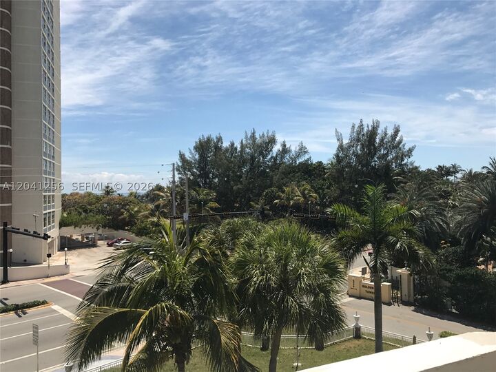 Property Photo:  3199 S Ocean Dr 402  FL 33009 