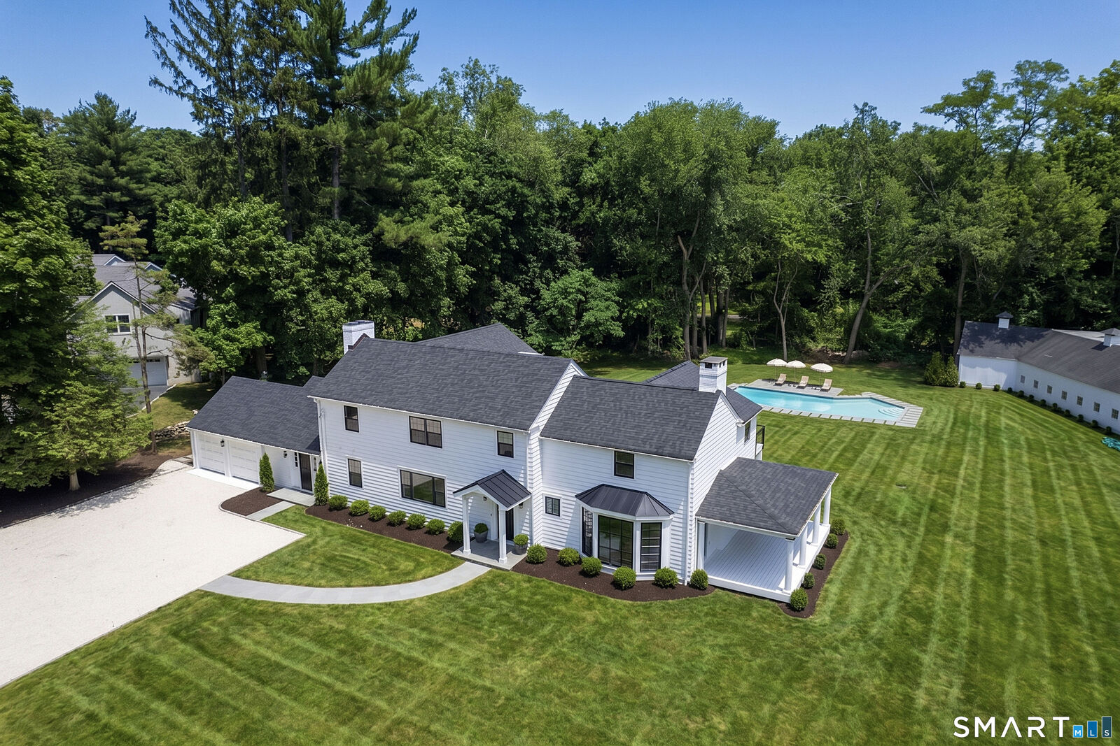 Property Photo:  240 North Avenue  CT 06880 