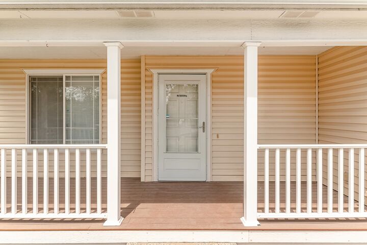 Property Photo:  1613 E Beacon Ln  WA 99217-8748 