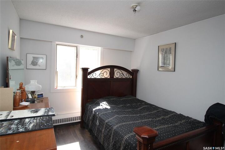 Property Photo: 537 4th Avenue N 205 SK S7K 2M6