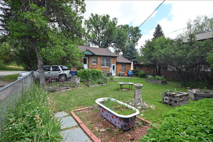 Property Photo:  43 N Elk Street  WY 82801 