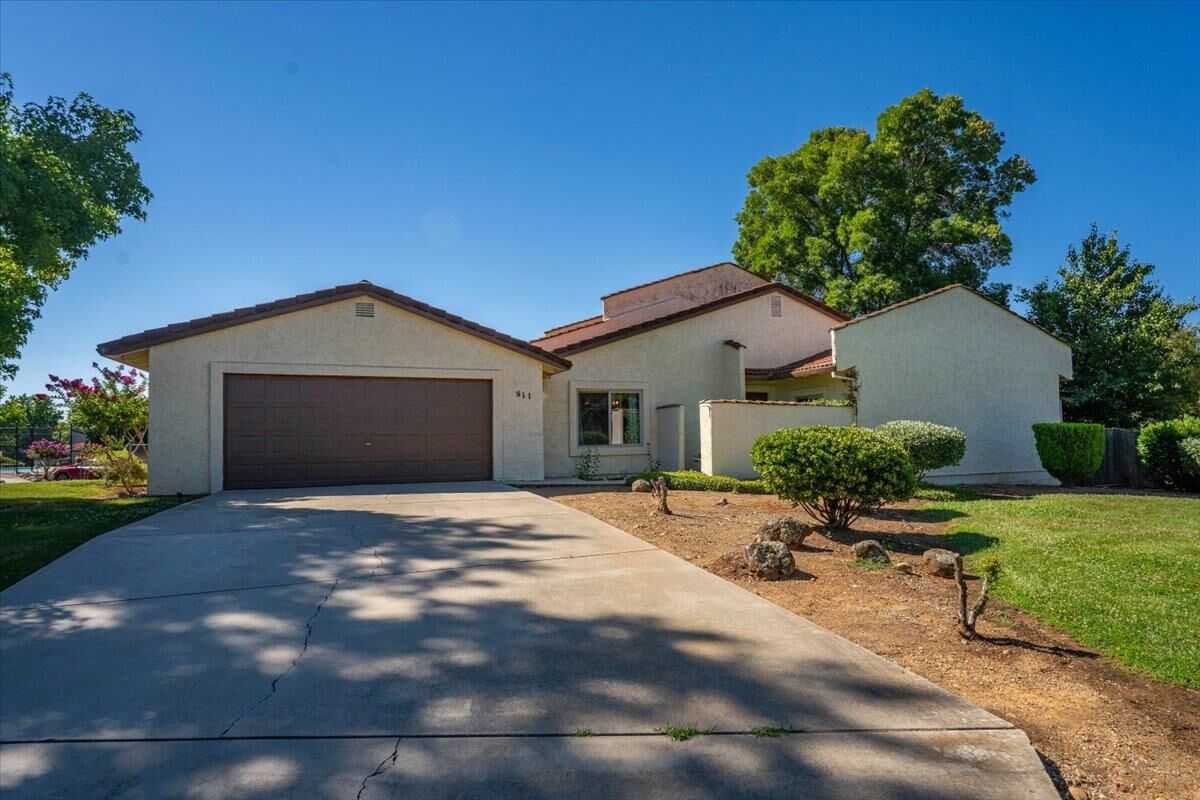 Property Photo: 811 Tanglewood Drive CA 96003