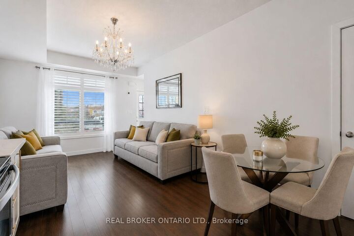 Property Photo: 630 Rogers Road 21 ON M6M 0B4