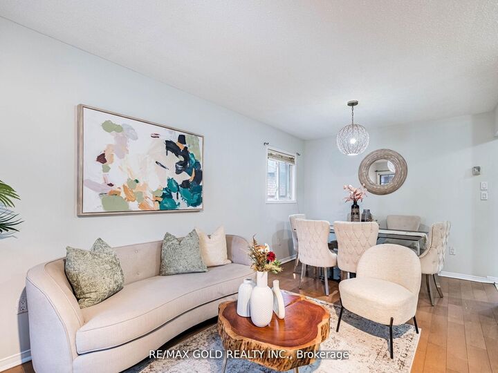 Property Photo:  33 Fiddleneck Crescent  ON L6R 1R2 