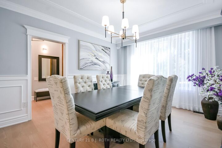 Property Photo: 140 Wildwood Trail ON L4N 7Z7