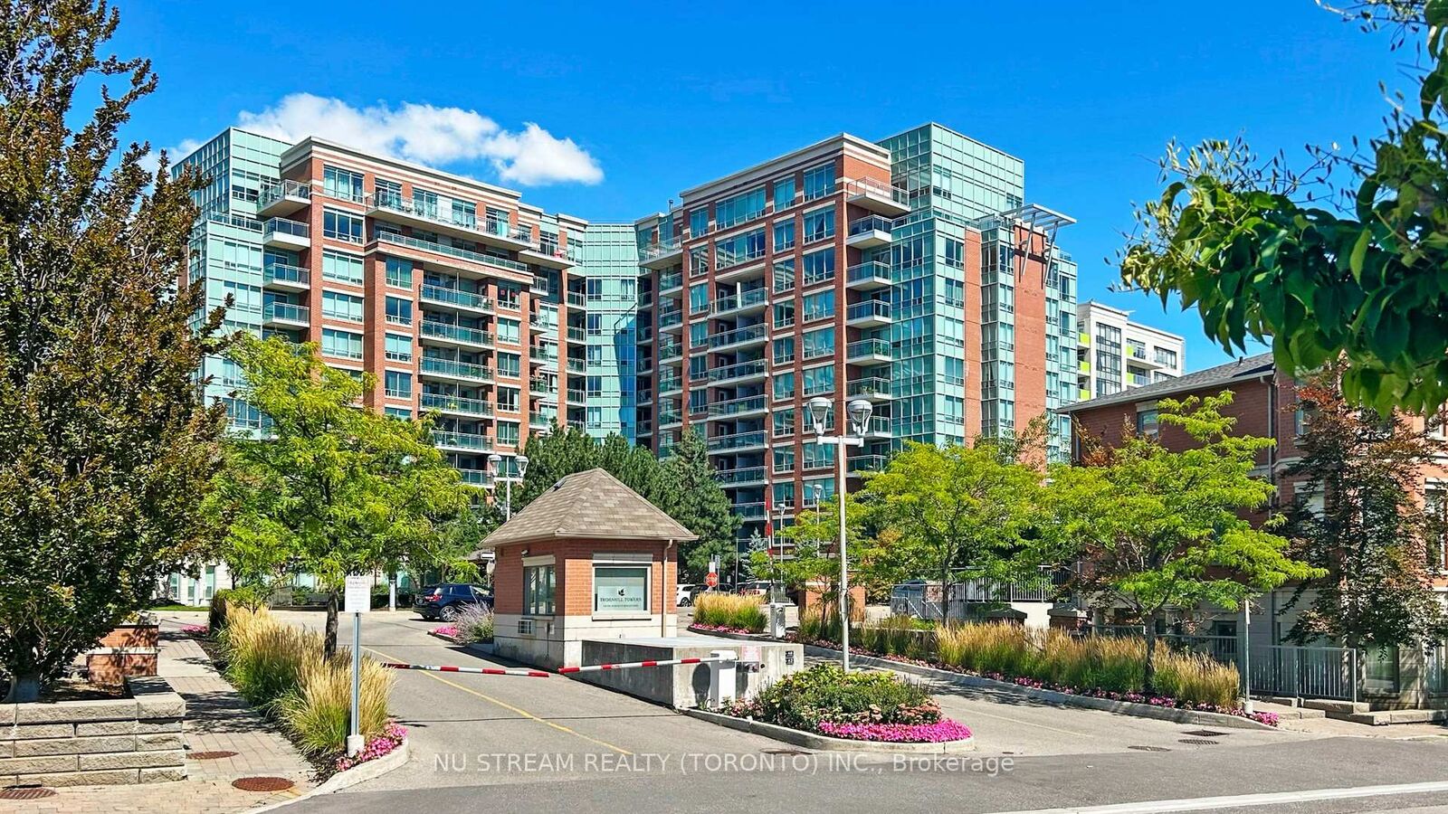 Property Photo:  62 Suncrest Boulevard 1020  ON L3T 7Y6 