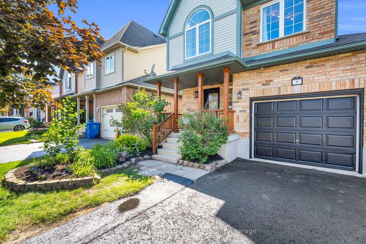 Property Photo:  9 Settlers Road  ON L9W 5E3 