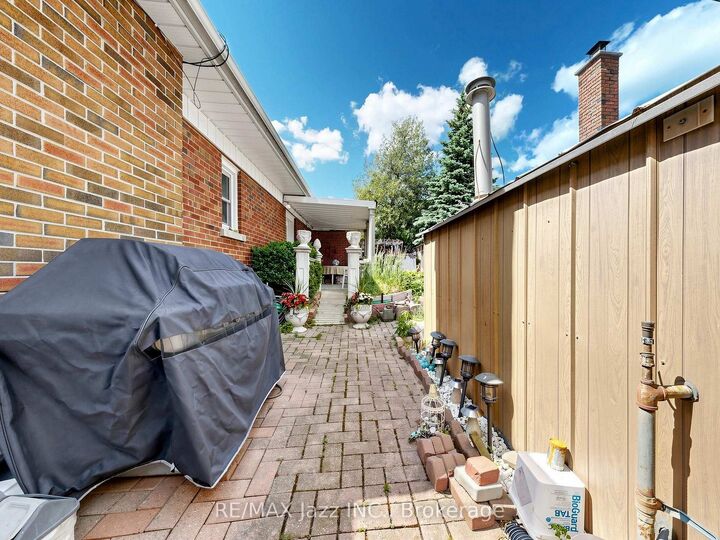 Property Photo:  83 Stevenson Road N  ON L1J 5M4 