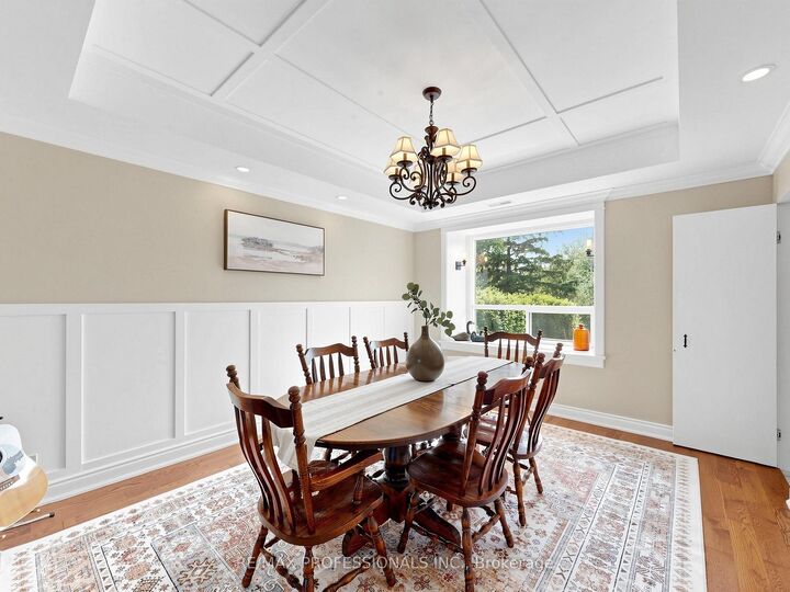 Property Photo:  25 Waltham Drive  ON M9V 1S6 