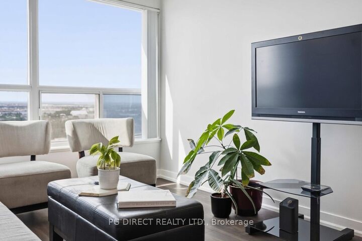 Property Photo: 38 Lee Centre Drive 2716 ON M1H 3J7