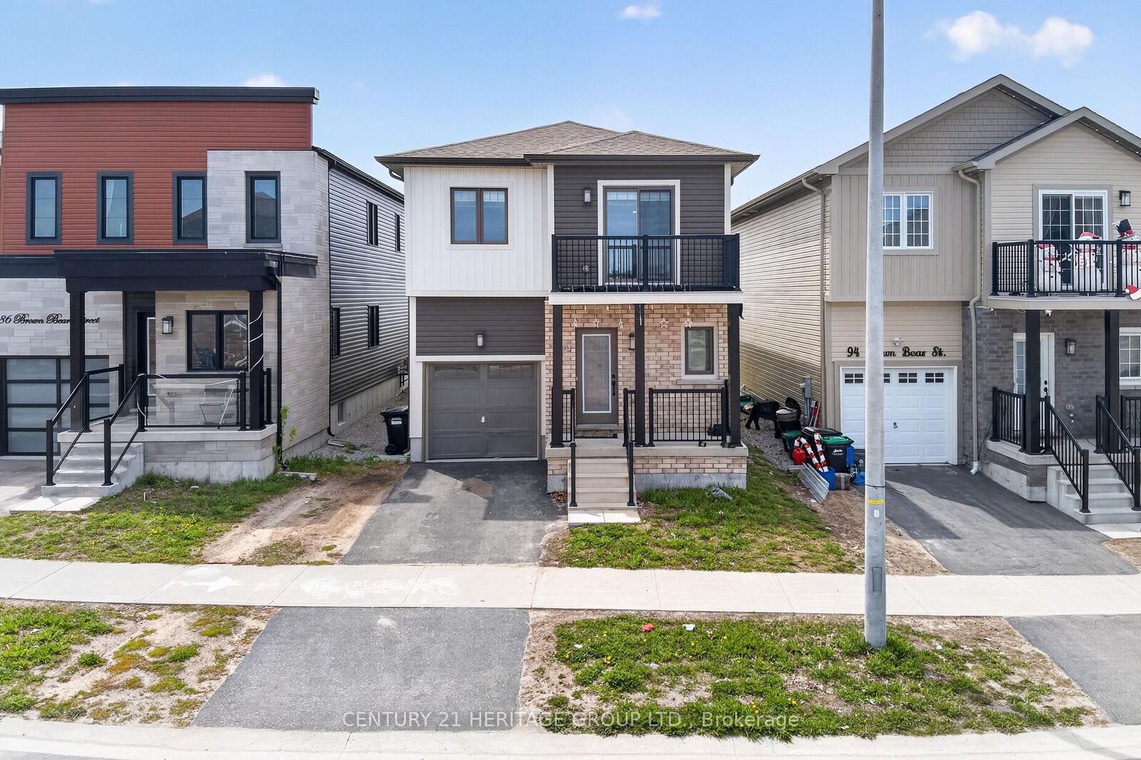 Property Photo: 90 Brown Bear Street ON L4H 2S5