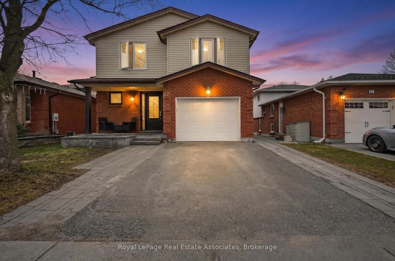 Property Photo:  67 Beechnut Crescent  ON L1E 1Y4 