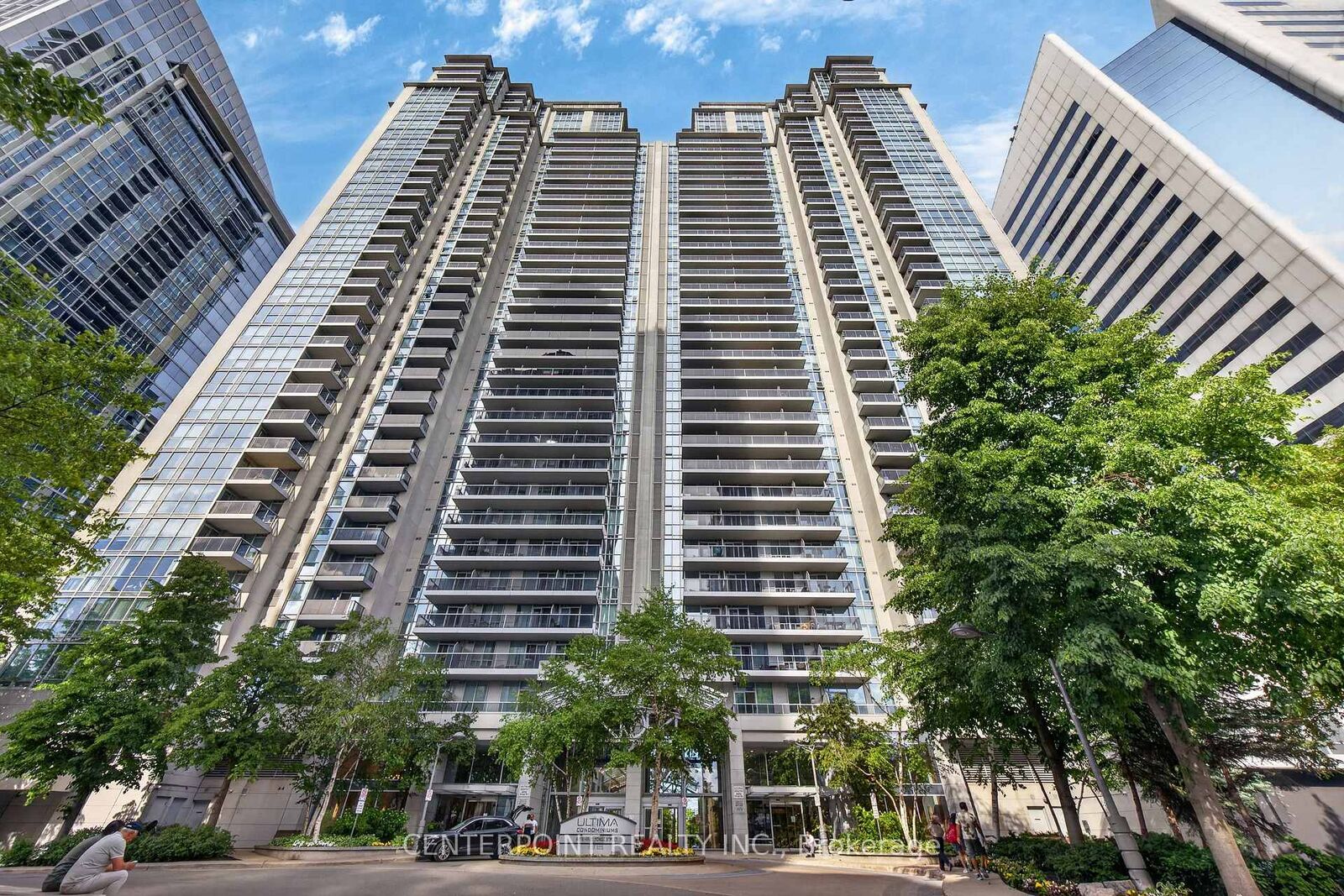 Property Photo: 4978 Yonge Street 1715 ON M2N 7G8