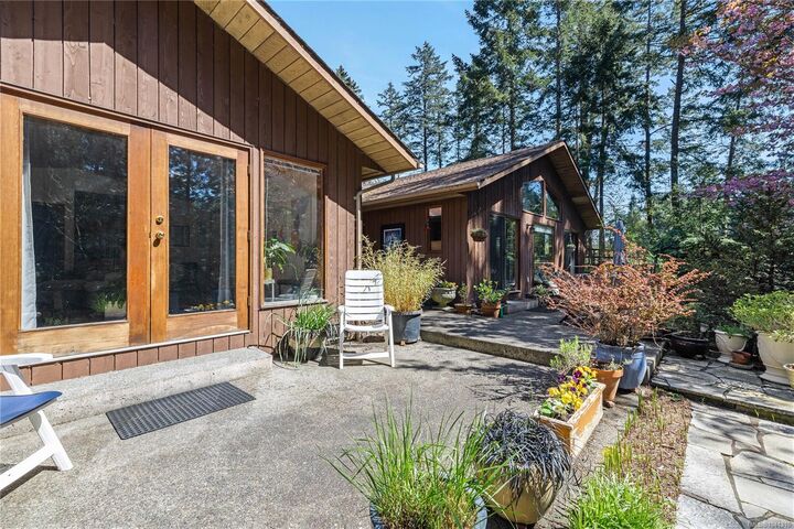 112 Cairns Pl — photo 1